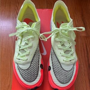 Nike ZoomX Vaporfly 2 Carbon Running Sneakers